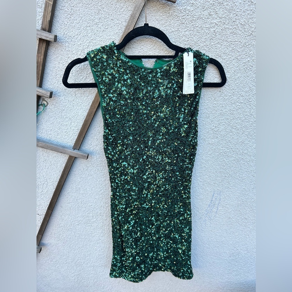 Alice + Olivia COLEY SEQUIN MINI DRESS in Forest Green New with Tags! - Picture 5 of 10
